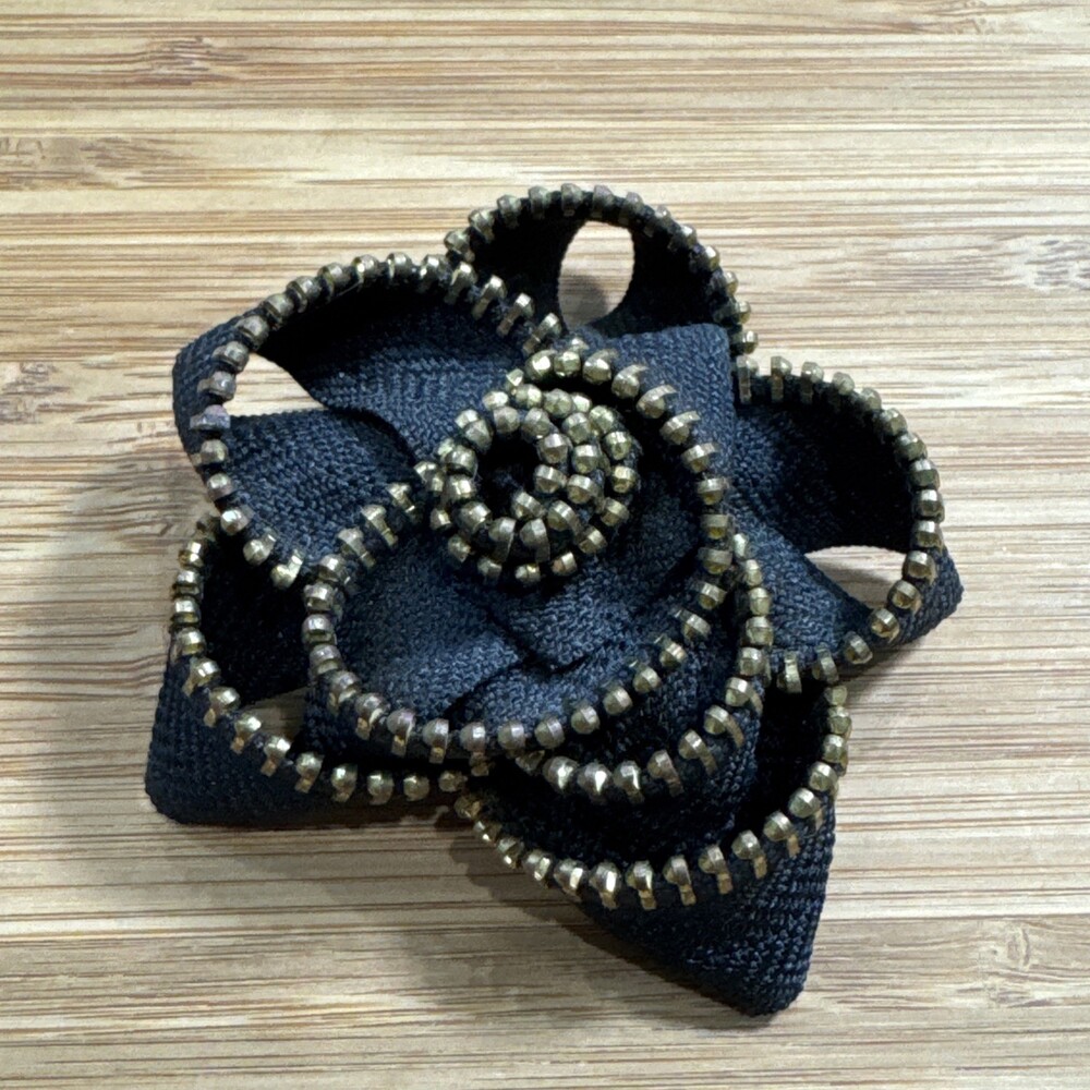 Vintage Beautiful Brooch Pin Handcrafted From Zipper Flower Shape 2,5”